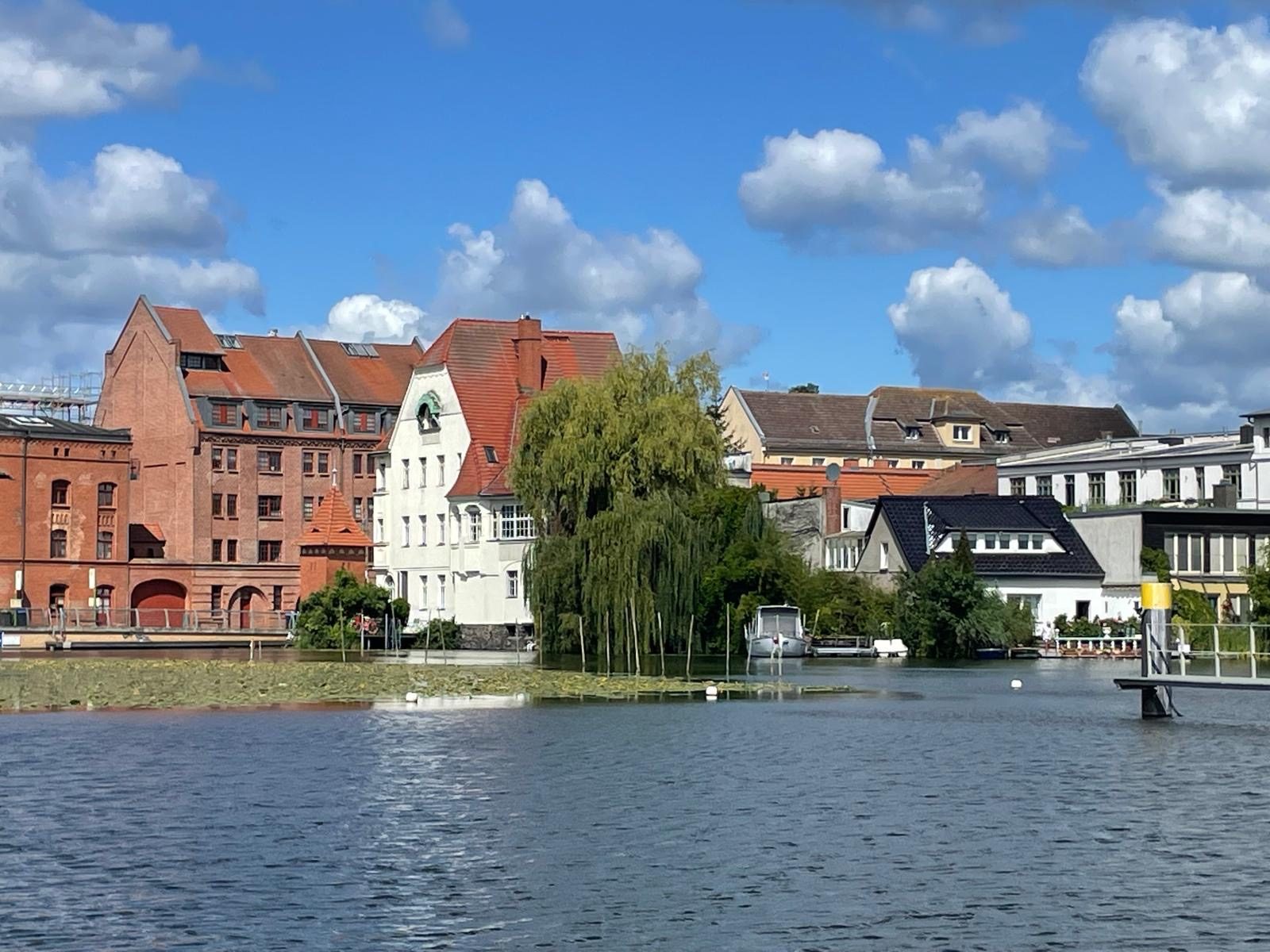 Altstadt Brandenburg an der Havel vom Wasser aus